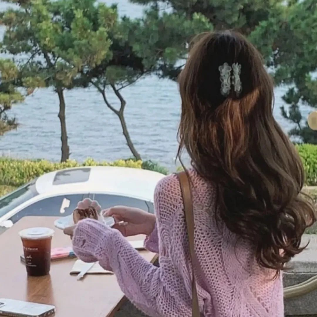 白衣校花与大长腿2